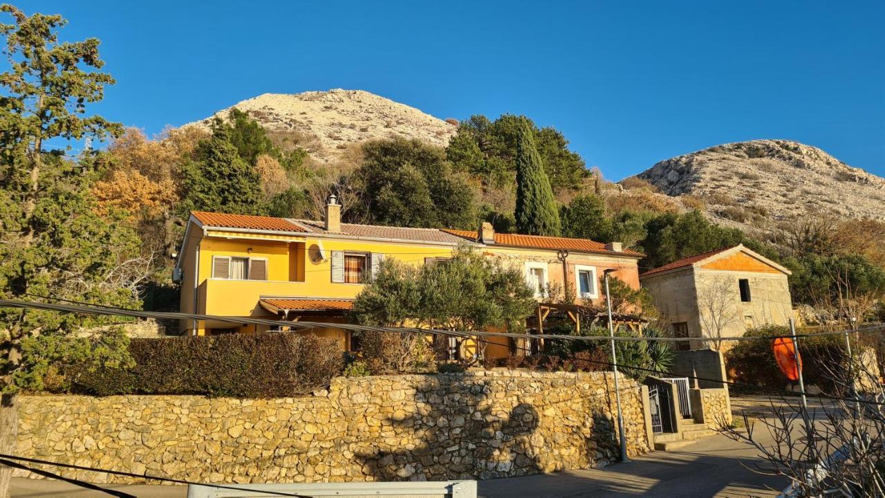 Studio Apartman Stara Baška Exterior foto
